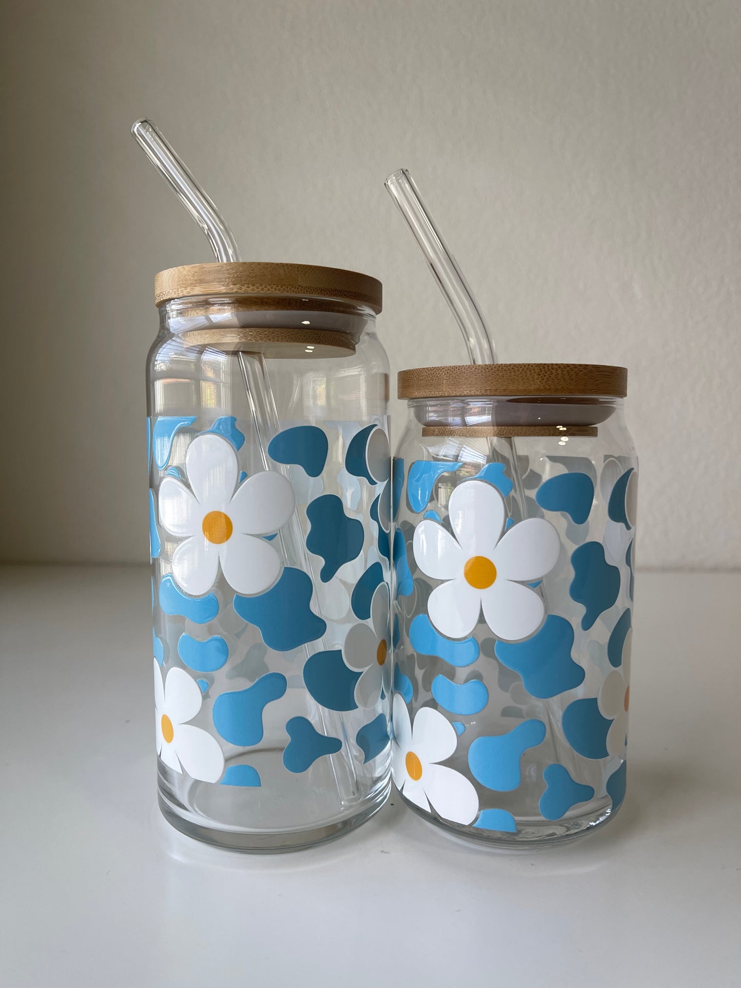 Cow pattern w/daisies